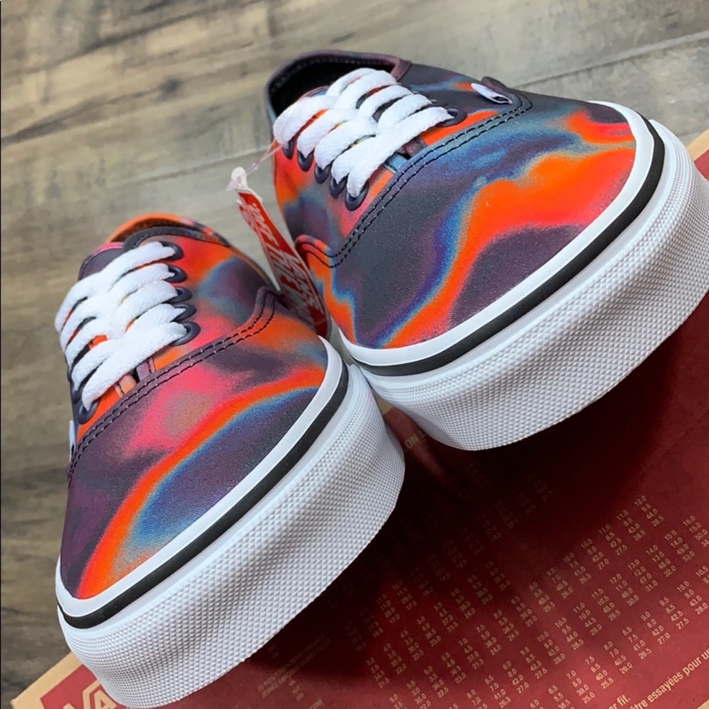 WMNS VANS AUTHENTIC DARK AURA Multi/True White - Picture 6 of 16